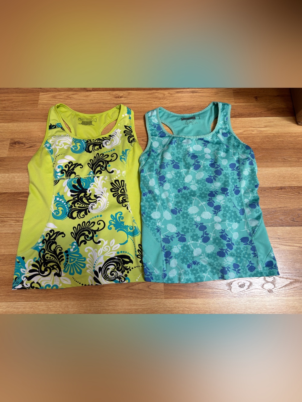 Set of Tek Gear Y2K Blue/Green Athletic Tank Top With Built In Bra Women’s Large